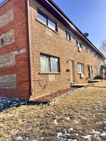 $2,600 | 2035 171st Street, Hazel Crest, IL 60429