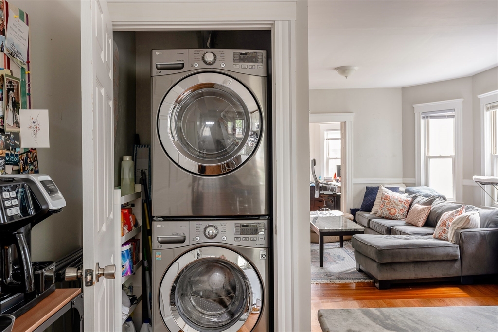 124 Pearson Road, Unit 1 Somerville, MA 02144 - Photo 5 of 13