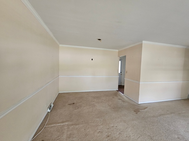 1004 Jenkisson Avenue Lake Bluff, IL 60044 - Photo 4 of 10 a view of small space