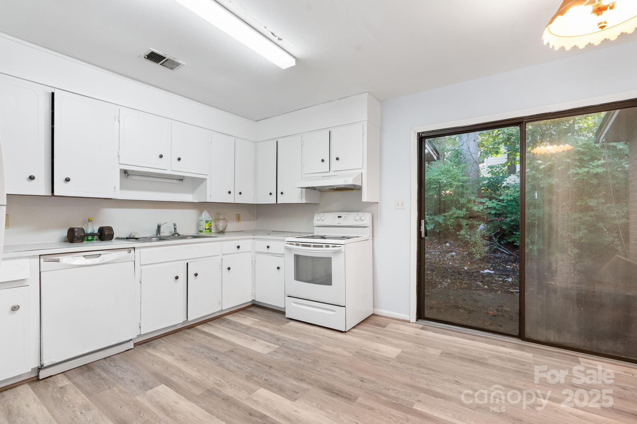 103 Ramsey Street Morganton, NC 28655 - Photo 10 of 26