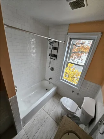 $2,000 | 38 Atlantic Avenue, Unit 2, Providence, RI 02907