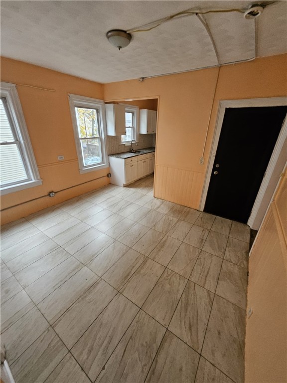 38 Atlantic Avenue, Unit 2 Providence, RI 02907 - Photo 5 of 6