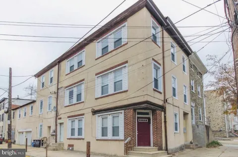 $1,900 | 158 Fountain Street, Unit 3, Philadelphia, PA 19127