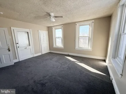 $1,900 | 158 Fountain Street, Unit 3, Philadelphia, PA 19127