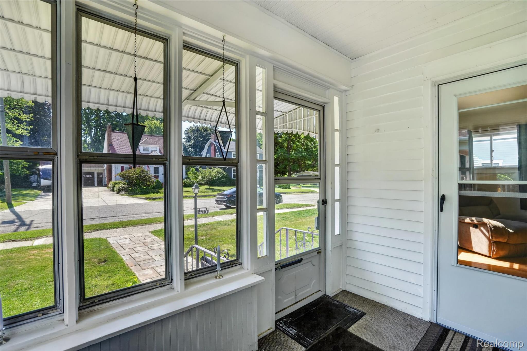 410 South Center Street Howell, MI 48843 - Photo 2 of 47 08-410-S-Center-St-Howell-MI-48843-WindowStill.jpg