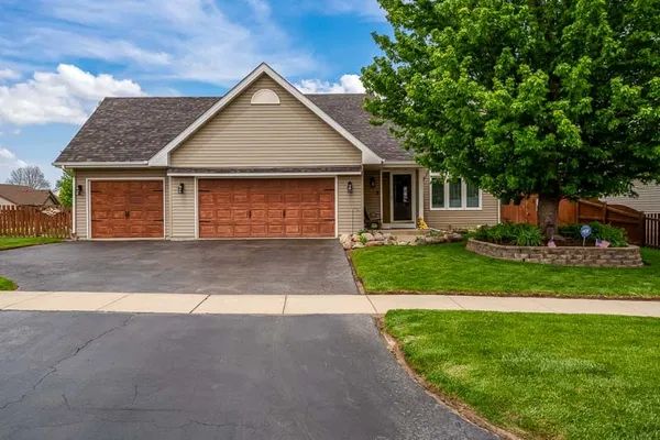 $389,900 | 1900 Wycliffe Street, Belvidere, IL 61008