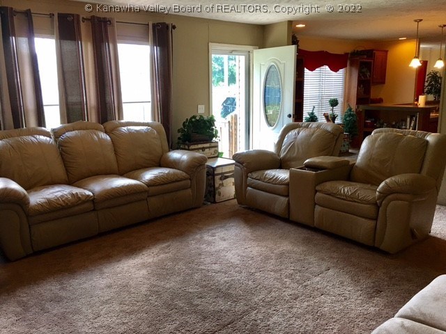 8423 Winfield Road Winfield, WV 25213 - Photo 4 of 23 Gallery Image 4