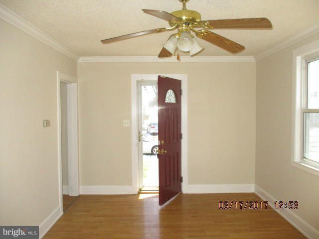136 Osborn Road Aberdeen, MD 21001 - Photo 3 of 7 Living Room