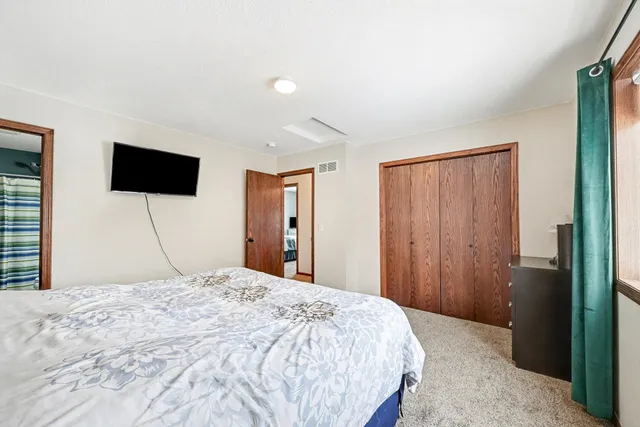 $399,950 | 757 Pleasant Avenue, St. Paul Park, MN 55071