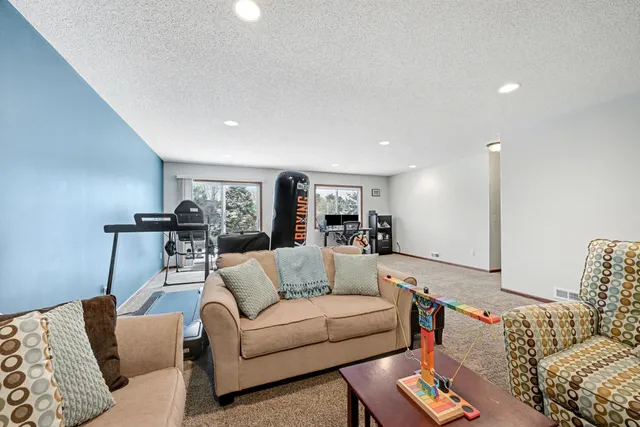 $399,950 | 757 Pleasant Avenue, St. Paul Park, MN 55071