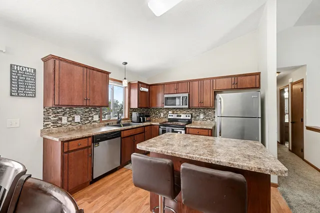 $399,950 | 757 Pleasant Avenue, St. Paul Park, MN 55071