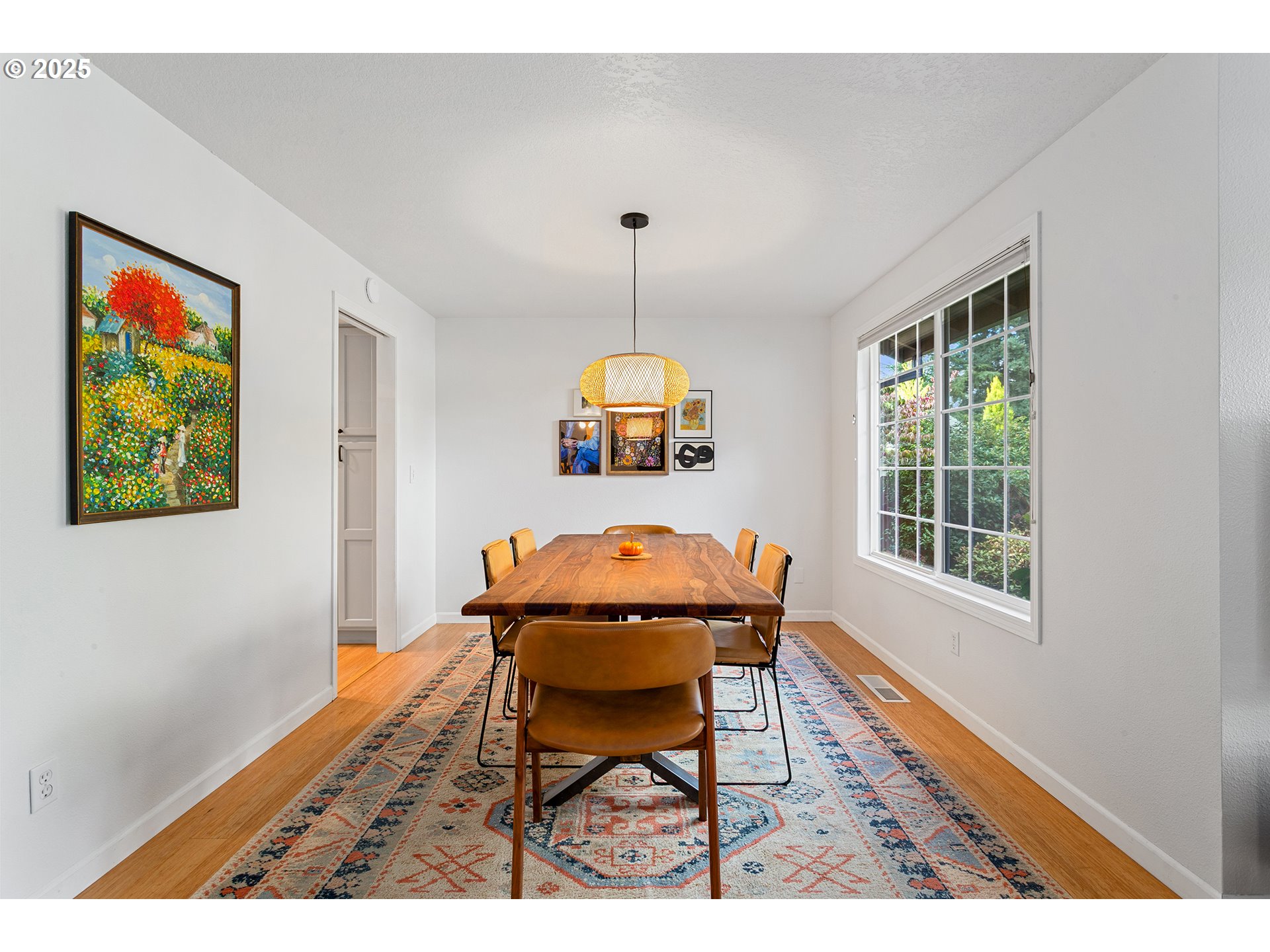 8405 Southwest Lori Way Beaverton, OR 97007 - Photo 19 of 48 a workspace with furniture and window