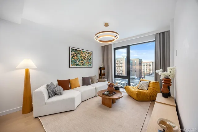 $689,000 | 35-30 146th Street, Unit 401 | Murray Hill - Flushing