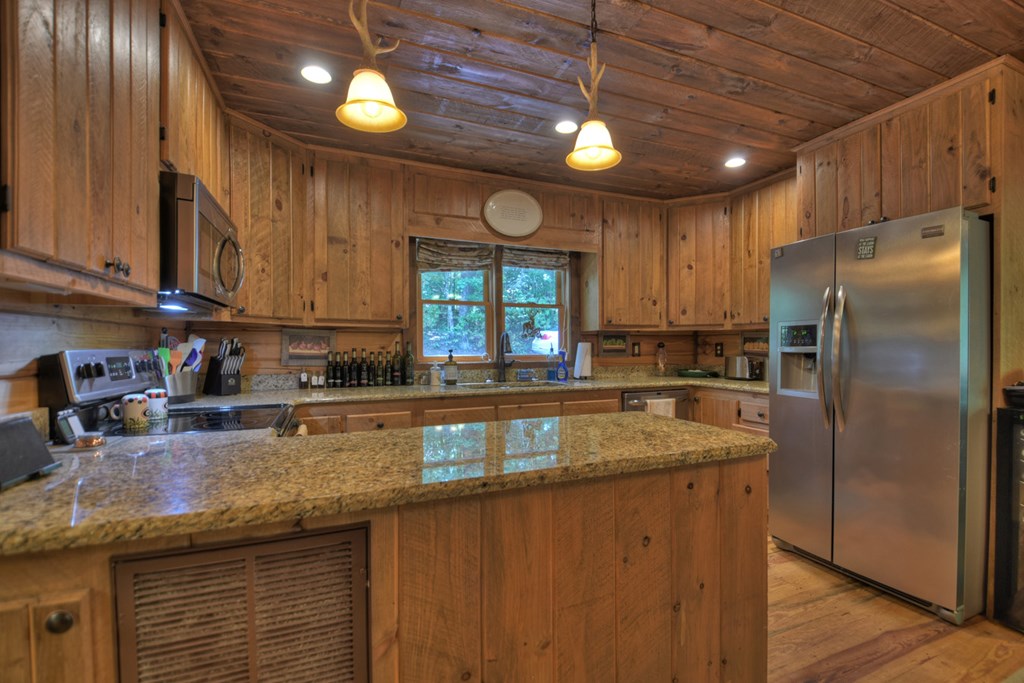 294 Icy Lane Blue Ridge, GA 30513 - Photo 18 of 41 Gallery Image 18