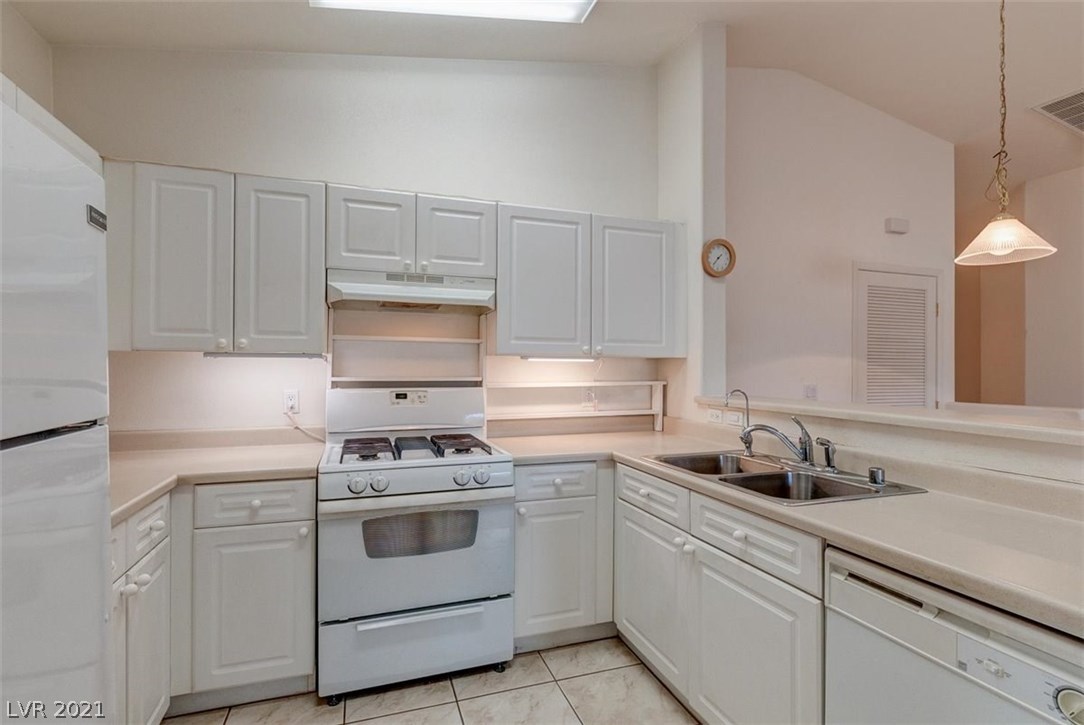8737 Roping Rodeo Avenue, Unit 101 Las Vegas, NV 89178 - Photo 34 of 49