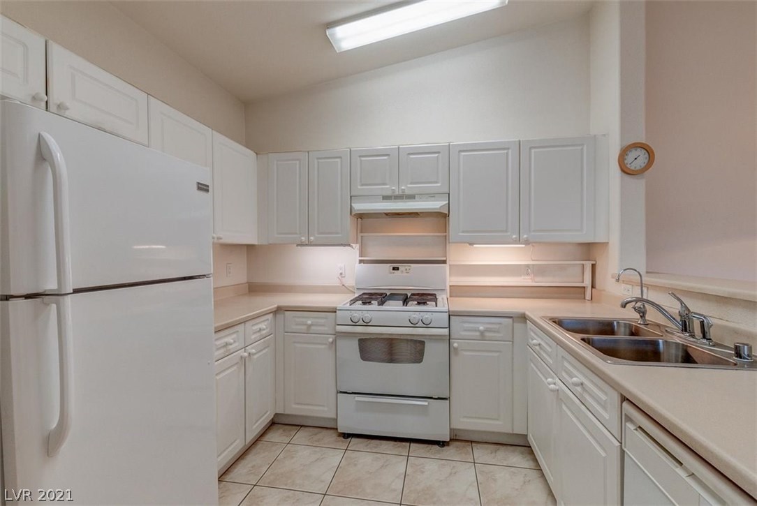 8737 Roping Rodeo Avenue, Unit 101 Las Vegas, NV 89178 - Photo 35 of 49