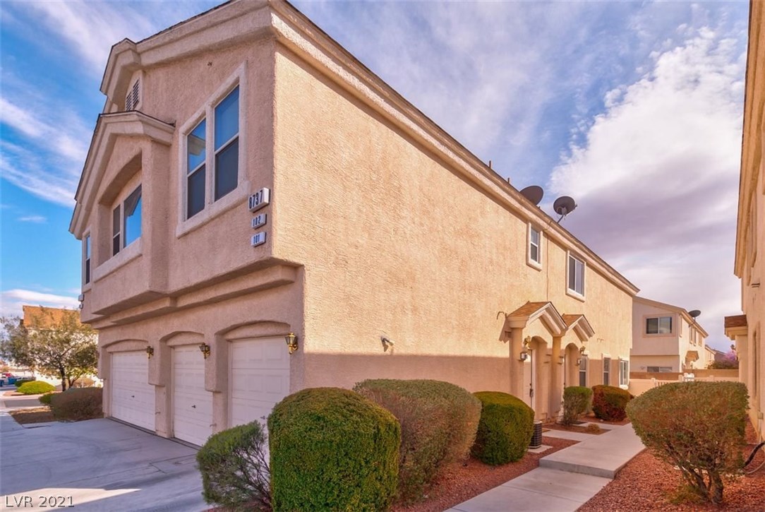8737 Roping Rodeo Avenue, Unit 101 Las Vegas, NV 89178 - Photo 4 of 49