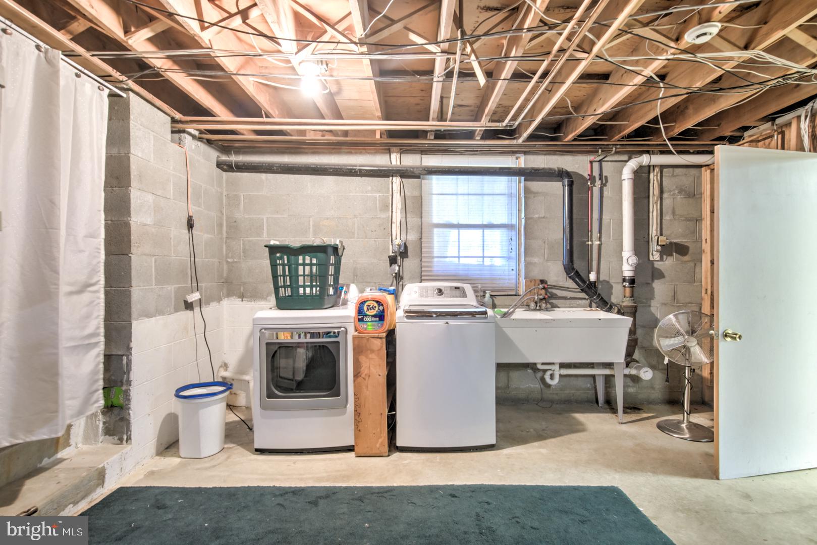 115 Diamond Rock Road Phoenixville, PA 19460 - Photo 30 of 33 a view of a room with washer and dryer