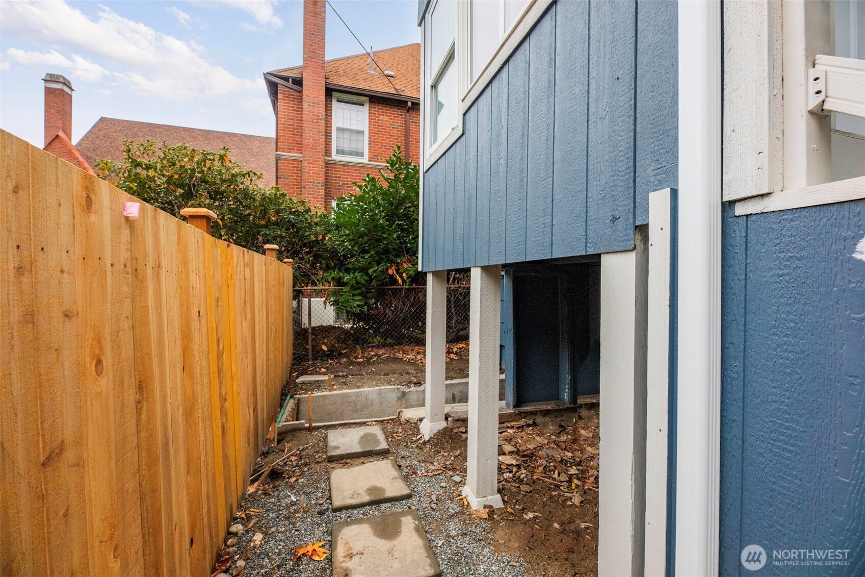 2813 15th Avenue South Seattle, WA 98144 - Photo 33 of 37 a house view with a outdoor space
