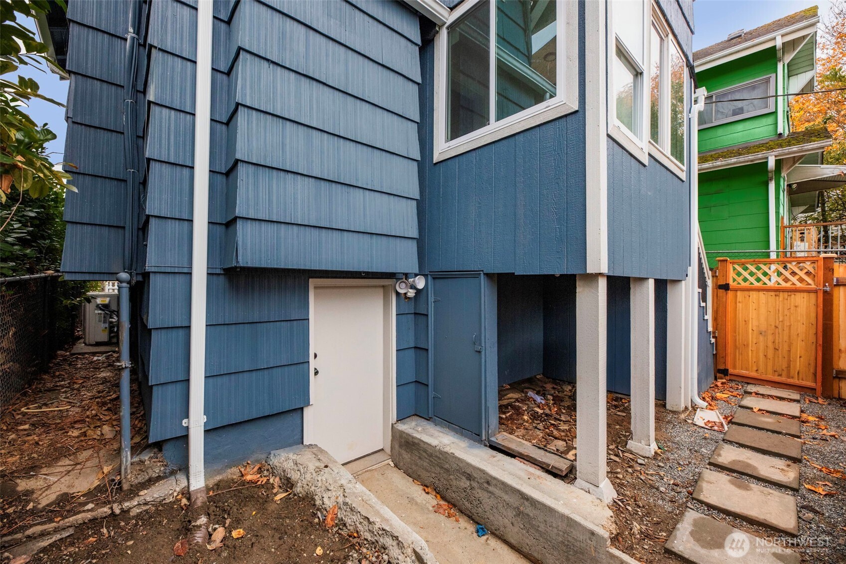 2813 15th Avenue South Seattle, WA 98144 - Photo 34 of 37 a view of an entrance to house