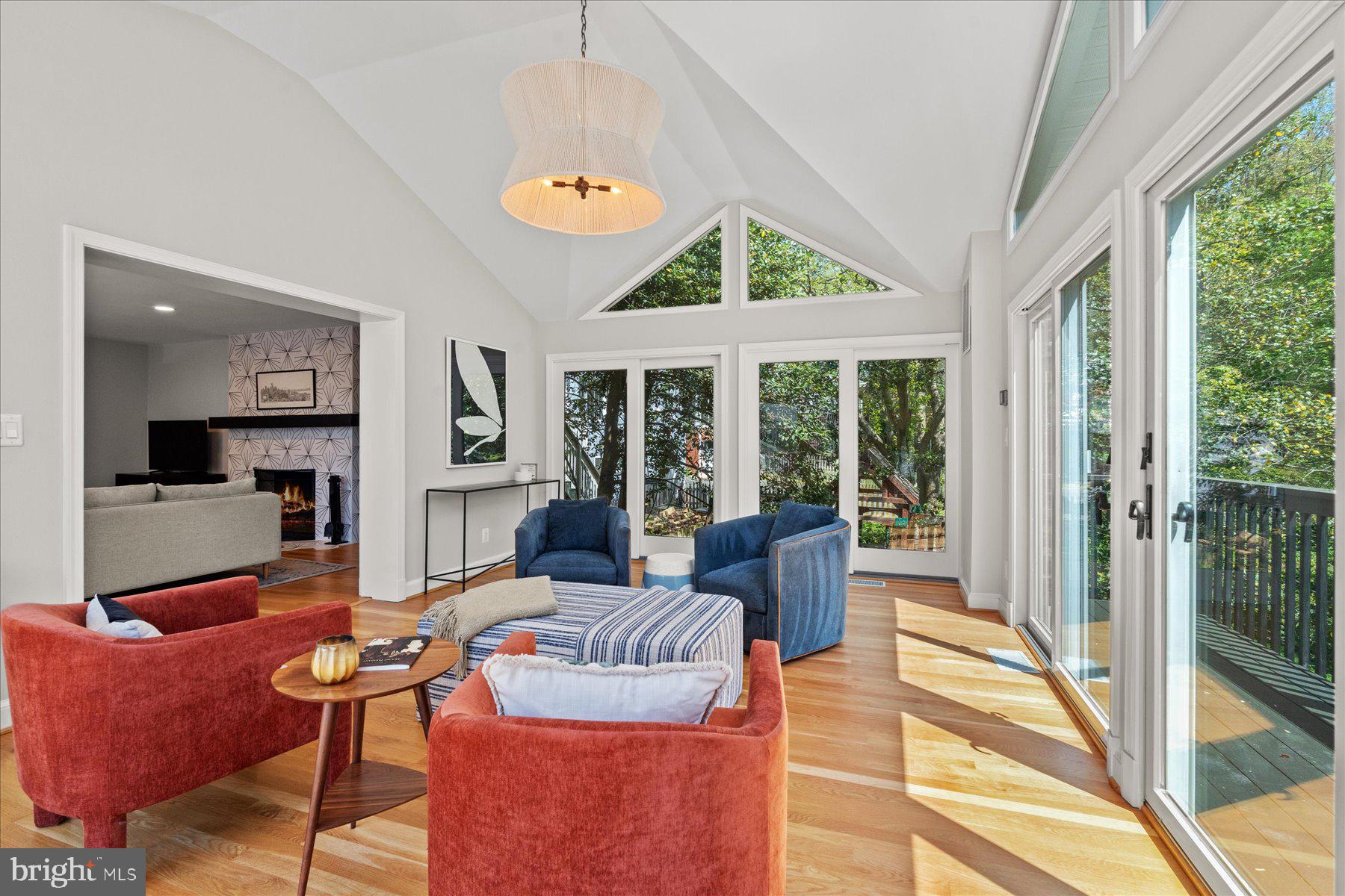 5612 Overlea Road Bethesda, MD 20816 - Photo 26 of 55 Sliding doors to back deck