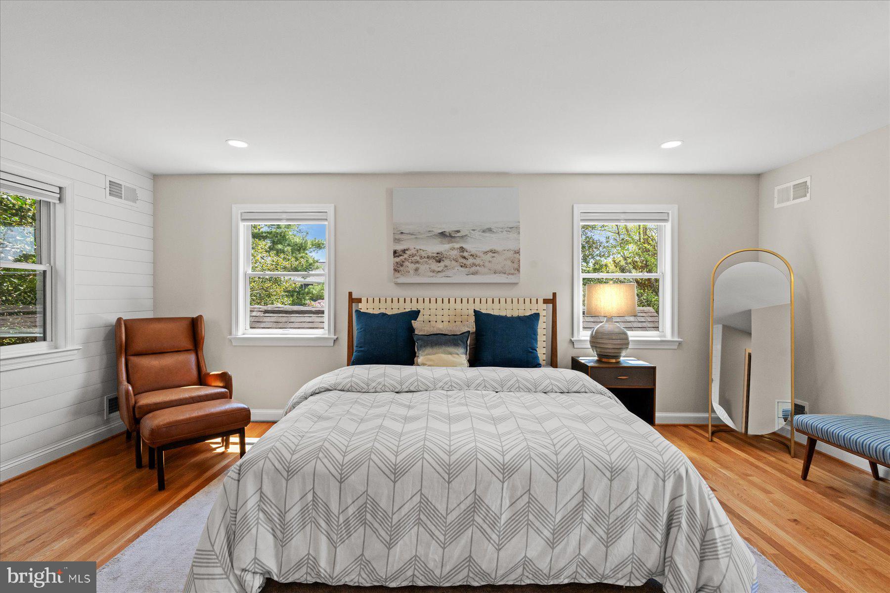 5612 Overlea Road Bethesda, MD 20816 - Photo 29 of 55 Primary suite