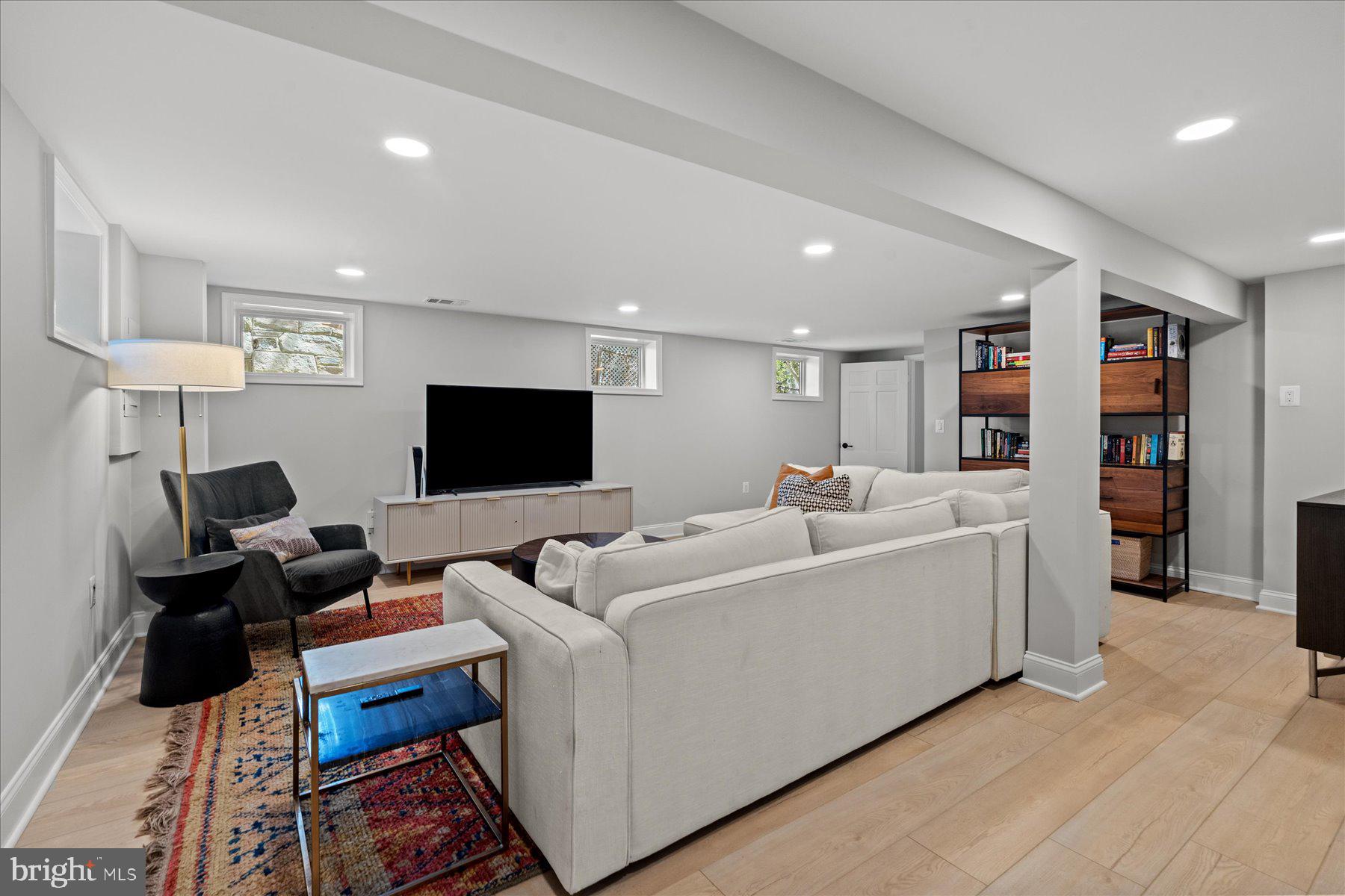 5612 Overlea Road Bethesda, MD 20816 - Photo 45 of 55 Play, game, or watch a game