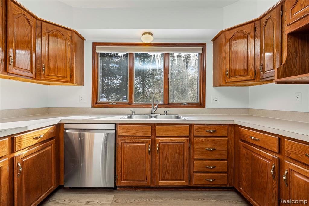 2411 Lassiter Drive Rochester Hills, MI 48309 - Photo 16 of 48