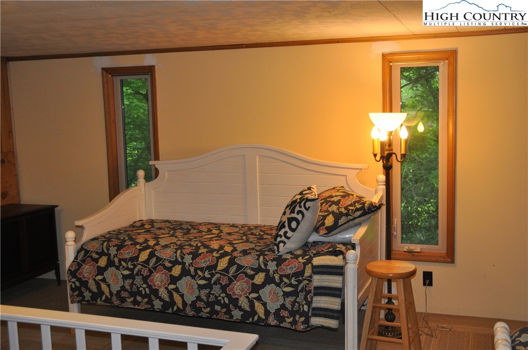 502 Benge Ashe Road Purlear, NC 28665 - Photo 22 of 37 Gallery Image 22