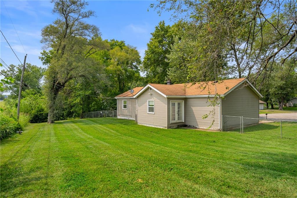 355 North 81st Terrace Kansas City, KS 66112 - Photo 20 of 28