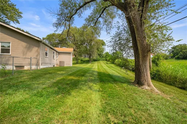 $190,000 | 355 North 81st Terrace, Kansas City, KS 66112