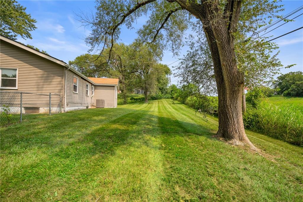 355 North 81st Terrace Kansas City, KS 66112 - Photo 21 of 28