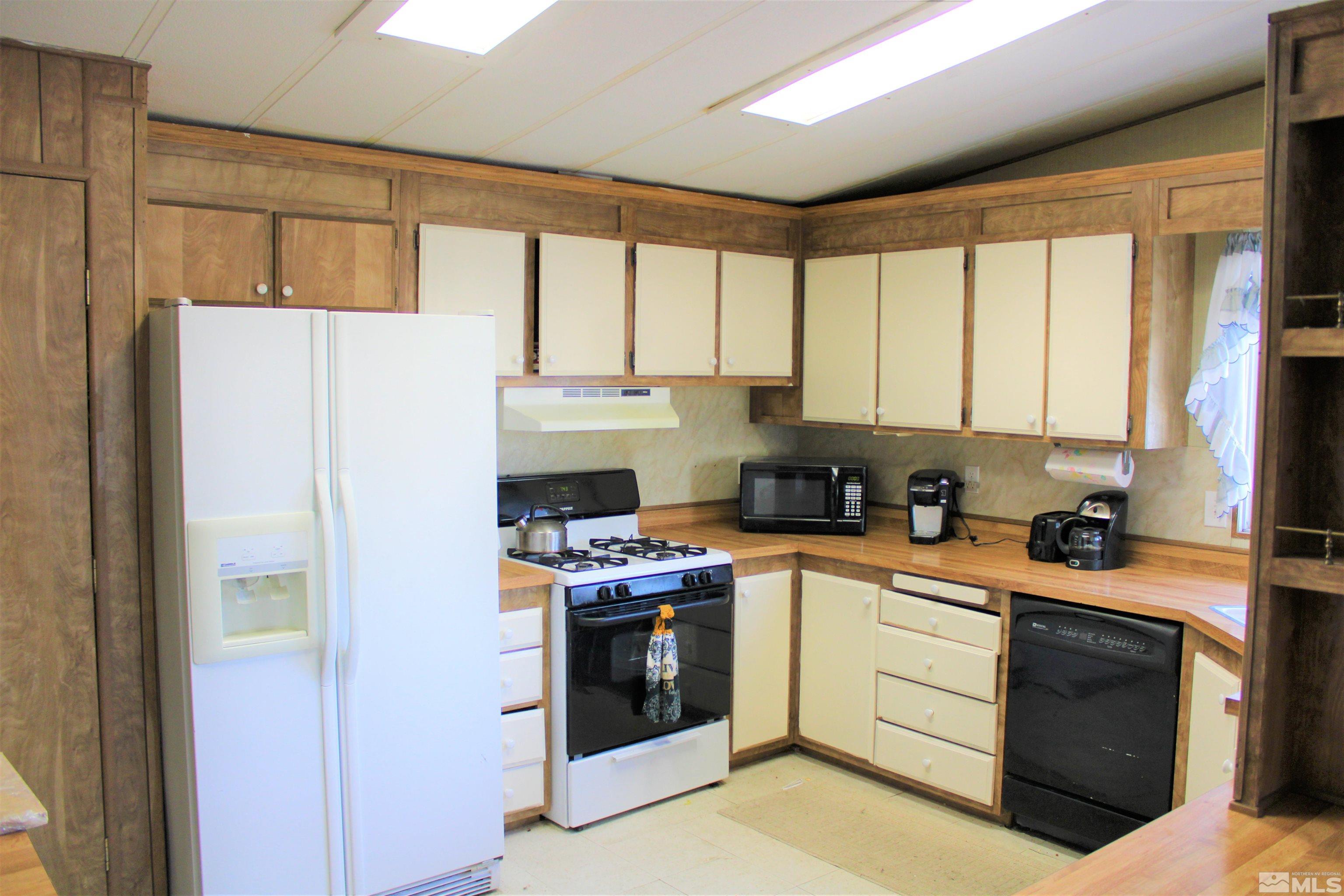 470 Compton Street Reno, NV 89506 - Photo 11 of 17 Photo 11