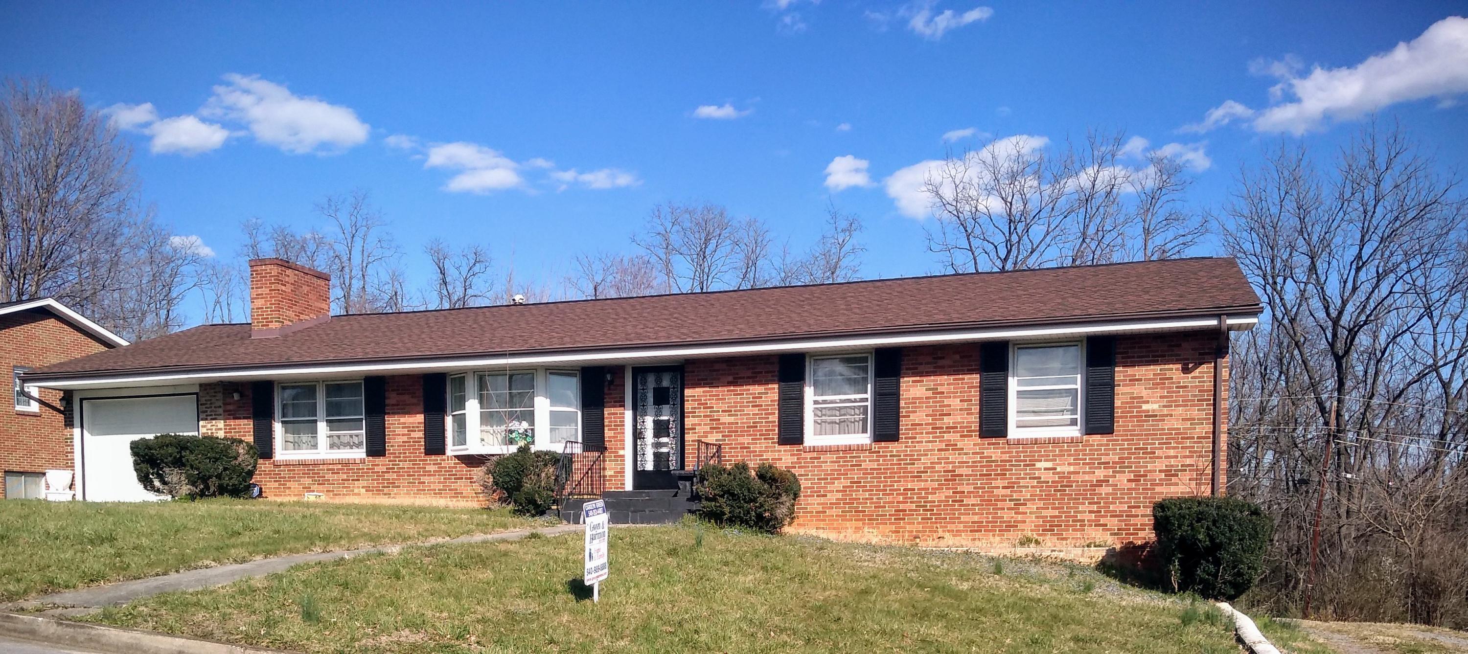 1825 Angus Road Northwest Roanoke, VA 24017 - Photo 1 of 23 Front view