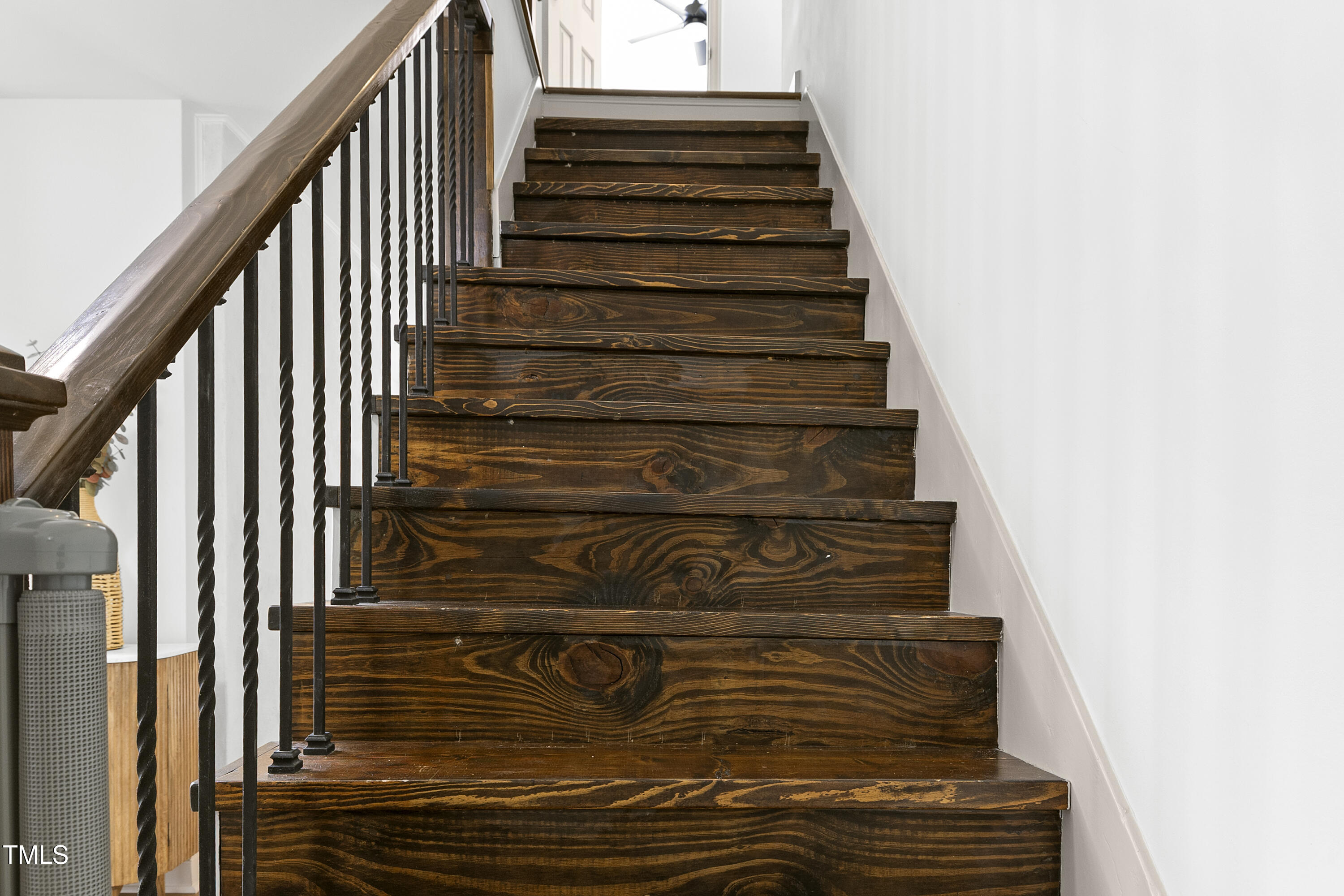 73 Hilltop Road Sanford, NC 27330 - Photo 31 of 54 a view of entryway