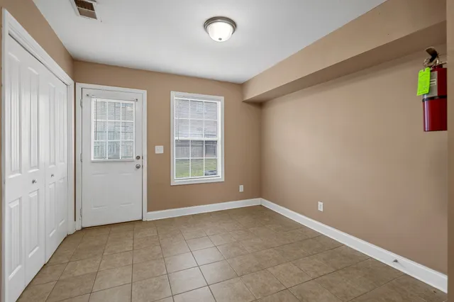 $975 | 2296 McCormick Lane, Unit E, Clarksville, TN 37040