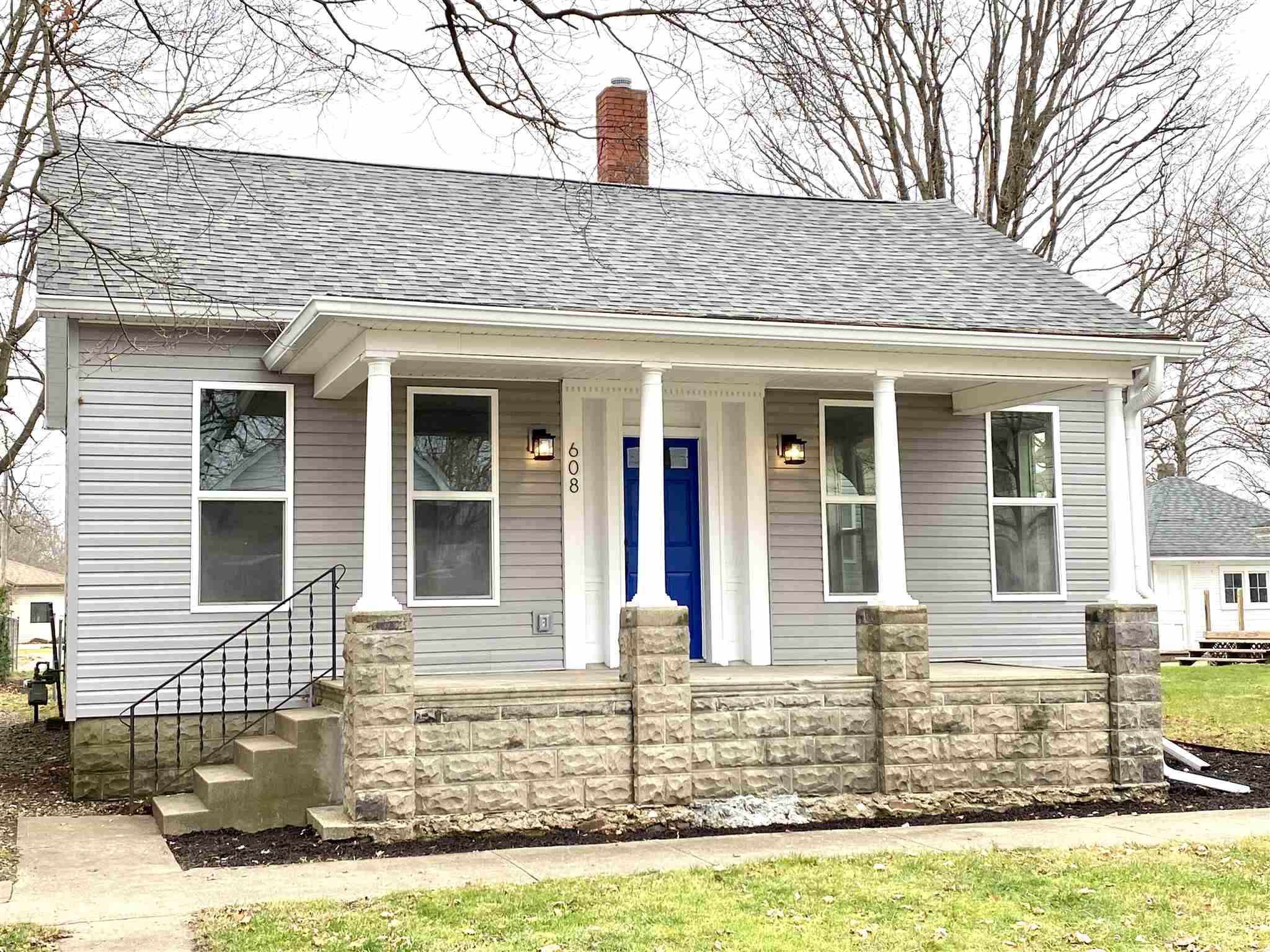 608 Jefferson Street Rochester, IN 46975 - Photo 1 of 16