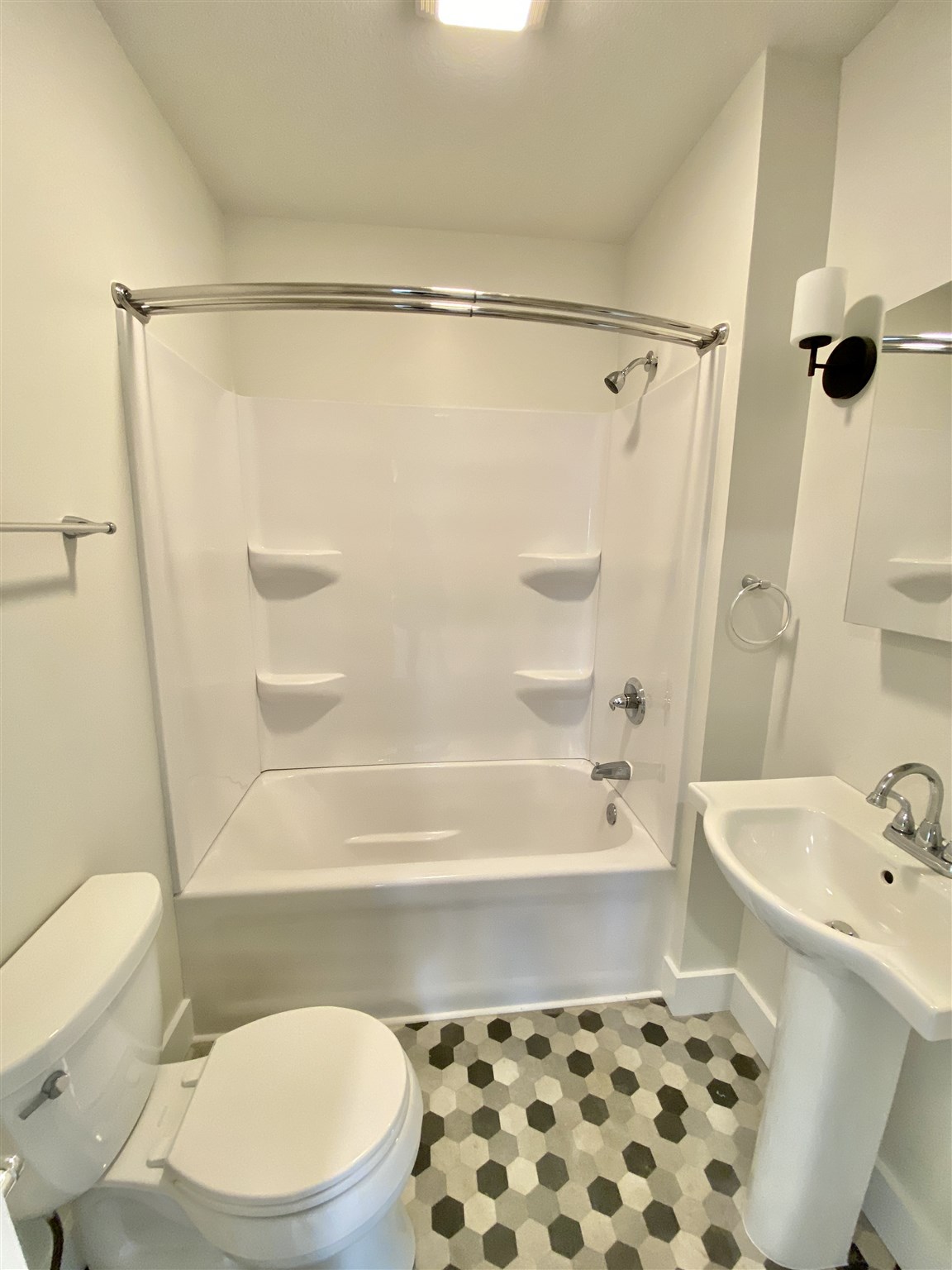 608 Jefferson Street Rochester, IN 46975 - Photo 11 of 16
