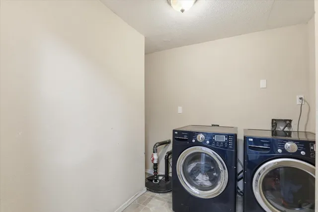 $359,000 | 26914 East Sanson Avenue, Newman Lake, WA 99025