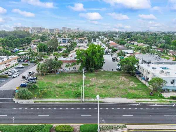 $1,875,000 | 2716 Northeast 14th Street Causeway, Pompano Beach, FL 33062