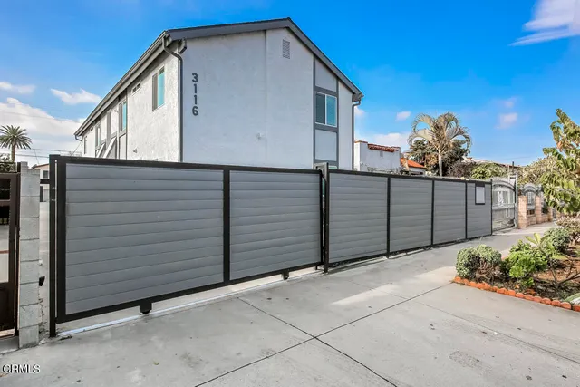 a view of a entryway of the house