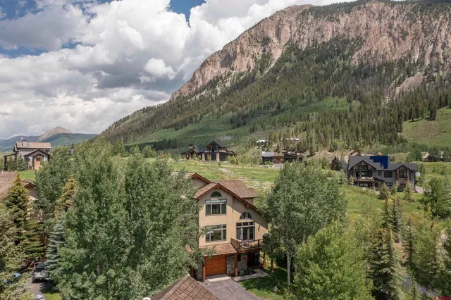 a view of house with outdoor space