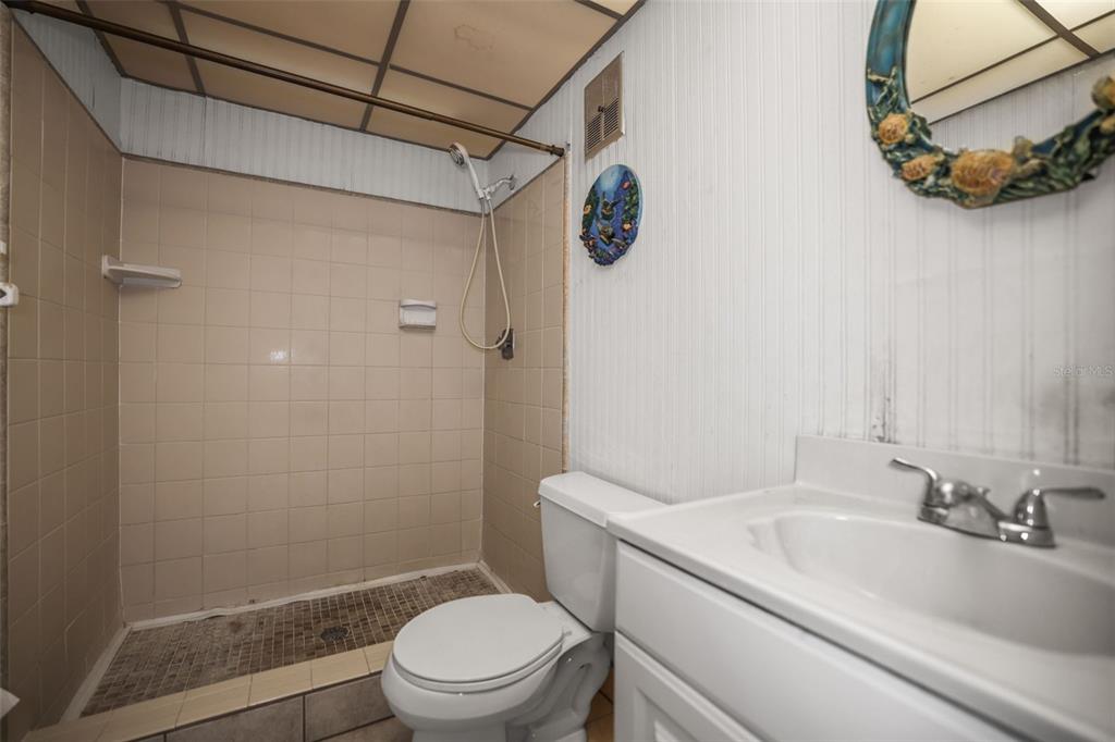 10049 88th Way Seminole, FL 33777 - Photo 13 of 23