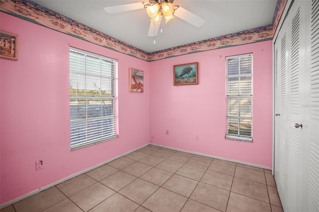 10049 88th Way Seminole, FL 33777 - Photo 14 of 23