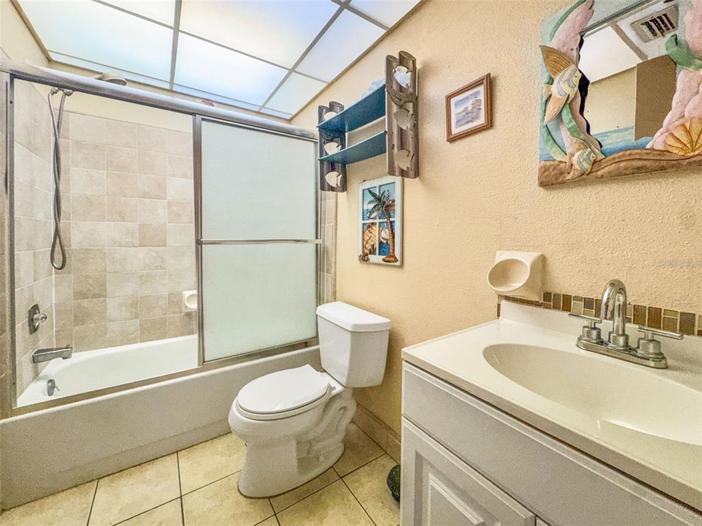 10049 88th Way Seminole, FL 33777 - Photo 16 of 23