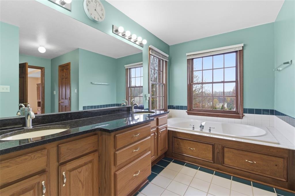 370 Cobblestone Circle McKees Rocks, PA 15136 - Photo 23 of 48 Gallery Image 23
