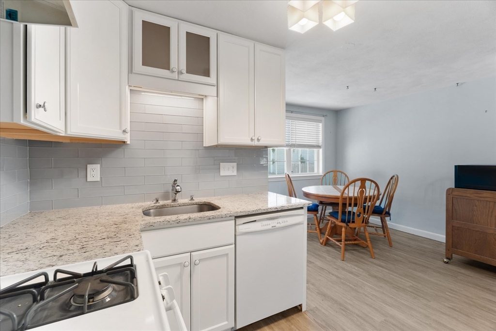 90 Durham Road, Unit 90 Dedham, MA 02026 - Photo 11 of 41