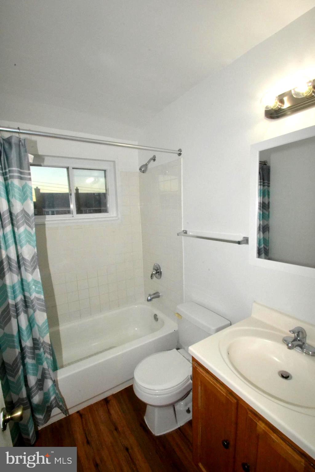 1914 Inverton Road Dundalk, MD 21222 - Photo 12 of 31 BATHROOM1