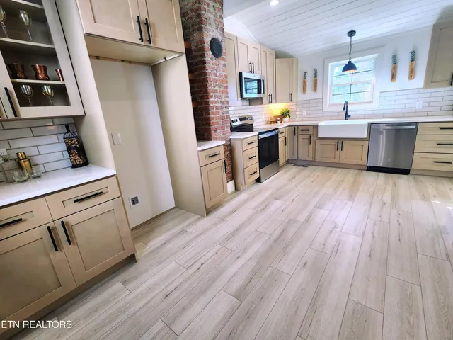 $549,900 | 1011 Court Street, Maryville, TN 37803