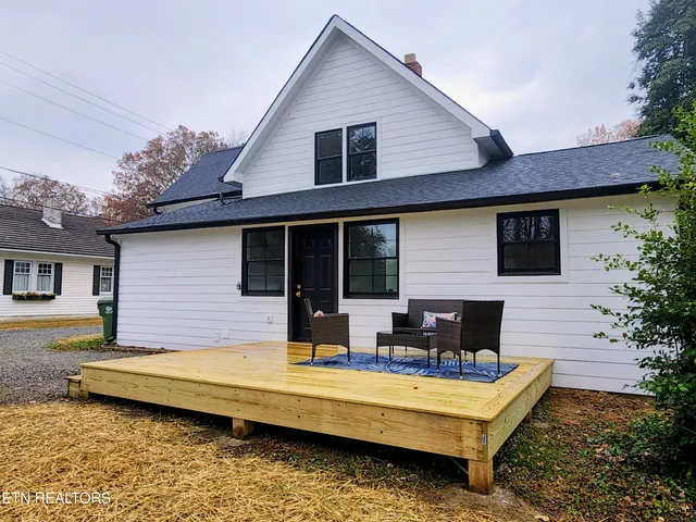 $549,900 | 1011 Court Street, Maryville, TN 37803